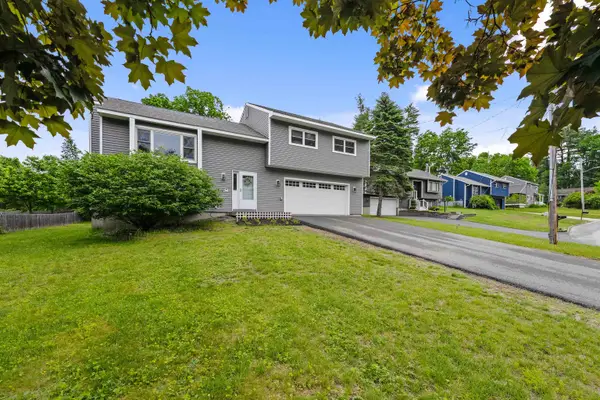 16 Cimmarron Drive, Nashua, NH 03062