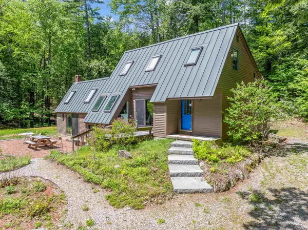 47 Forest Pond Road, New Hampton, NH 03256