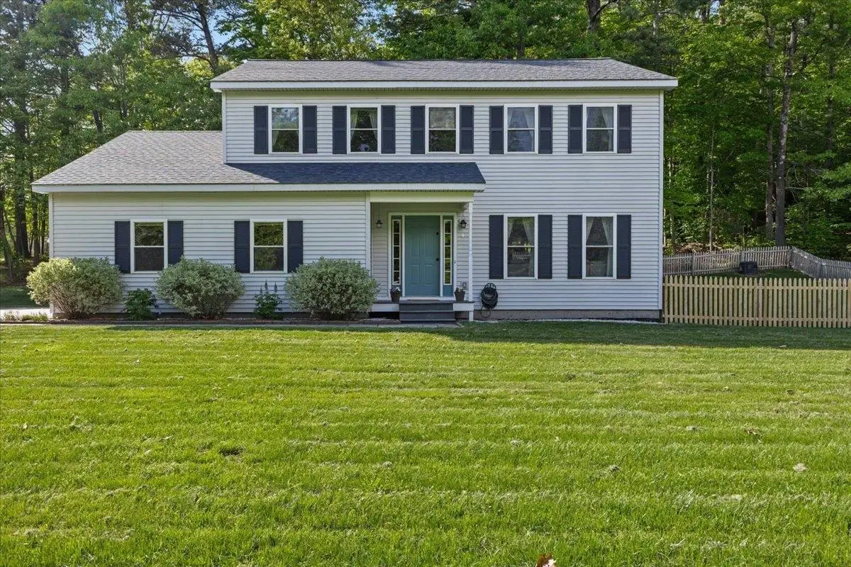 4 Greenbriar Drive, Essex, VT 05452 - #1