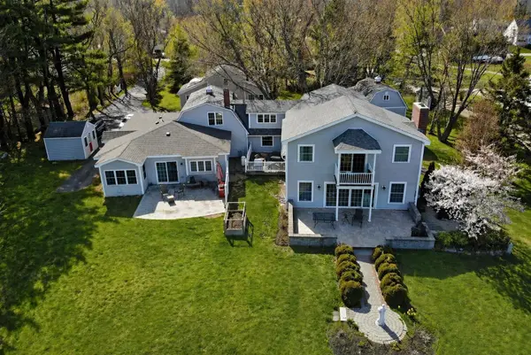 4 Spring Lane, Eliot, ME 03903