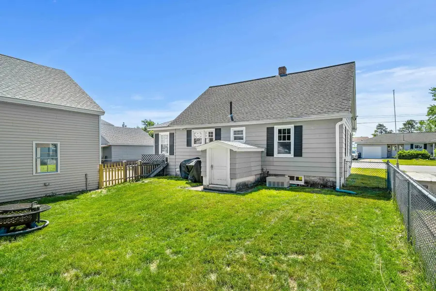 39 Lovewell Street, Nashua, NH 03060 - #3