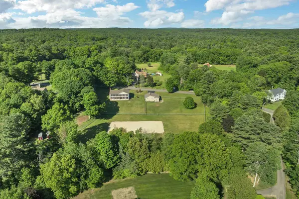 107 Kendall Pond Road, Windham, NH 03087