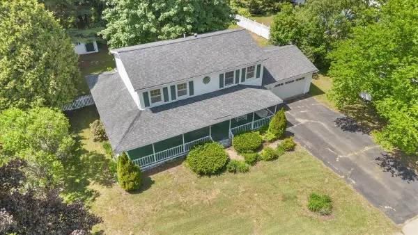 32 Countryside Drive, Essex Junction, VT 05452