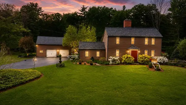 32 Sandown Road, Danville, NH 03819