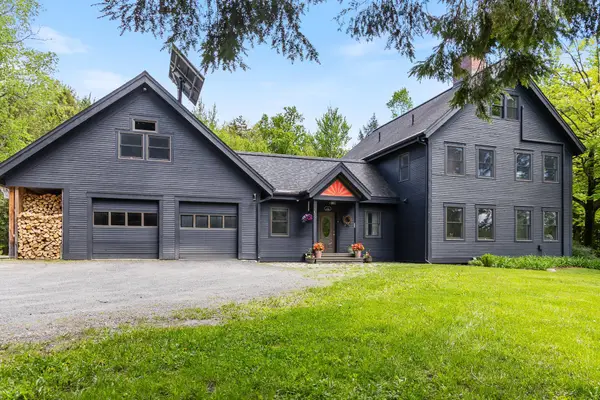 462 Solar Way Drive, Hyde Park, VT 05655