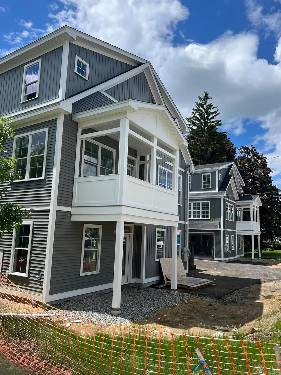 796 Central Avenue #Unit A FRONT, Dover, NH 03820 - #3
