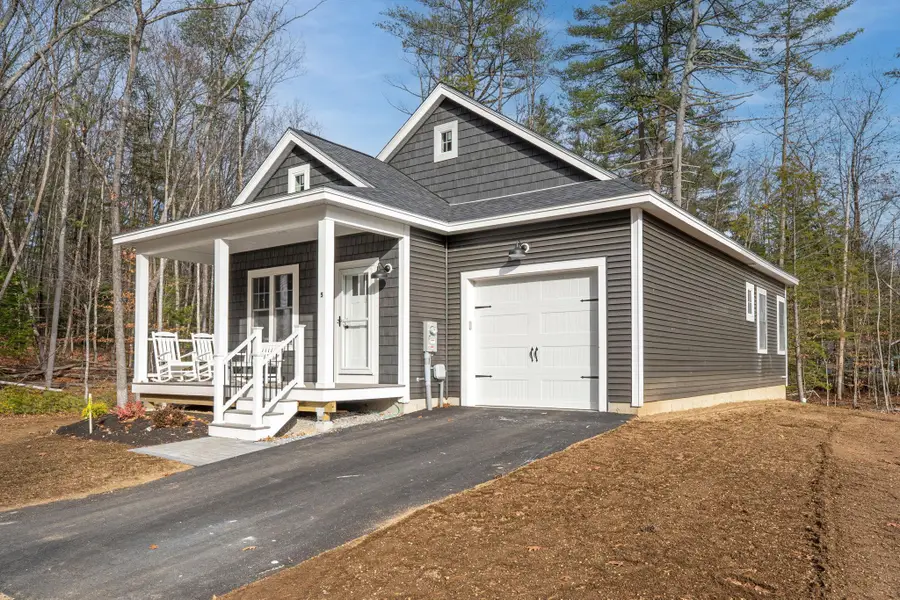 2 Debbie Lane, Amherst, NH 03031 - #2