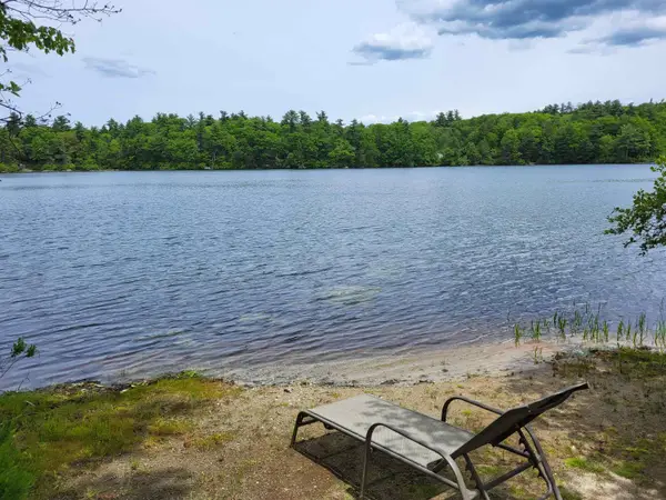 136 Martin Road, Weare, NH 03281
