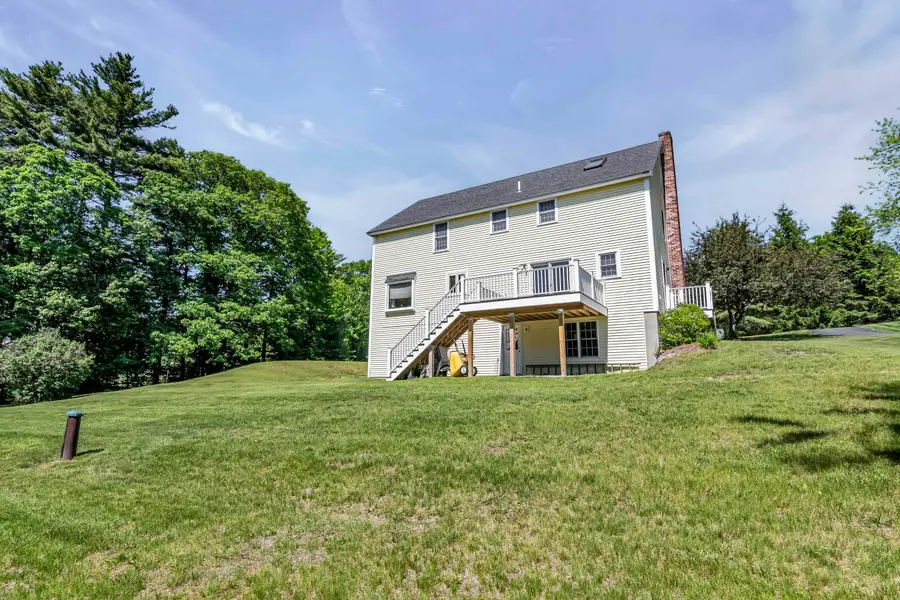11 Nutfield Drive, Londonderry, NH 03053 - #3