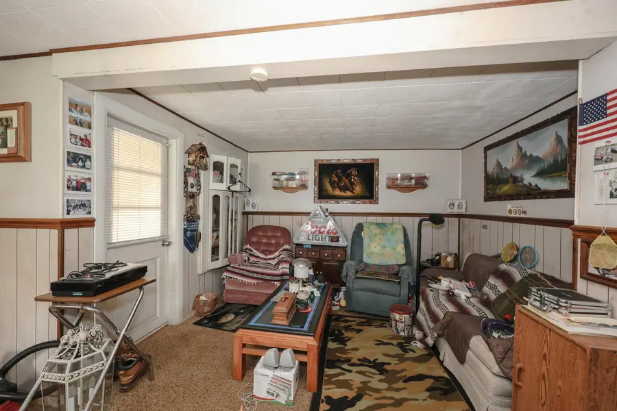 186 Peabody Avenue, Manchester, NH 03109 - #3