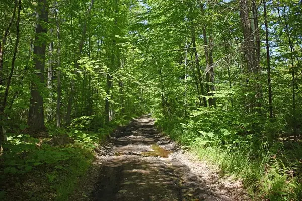 401 Sixth Range Road, Pembroke, NH 03275