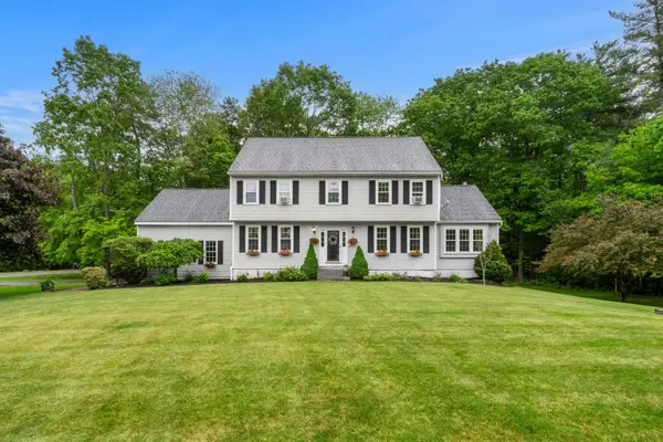 44 Brickyard Drive, Litchfield, NH 03052