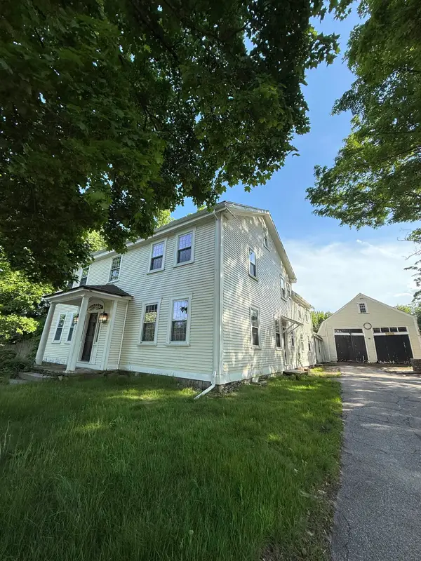 55 Chester Street, Chester, NH 03036