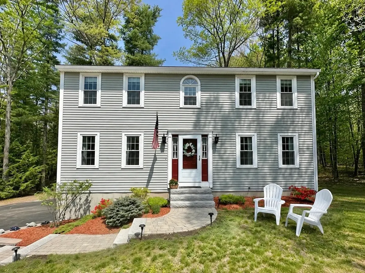 30 Royal Lane, Londonderry, NH 03053 - #1