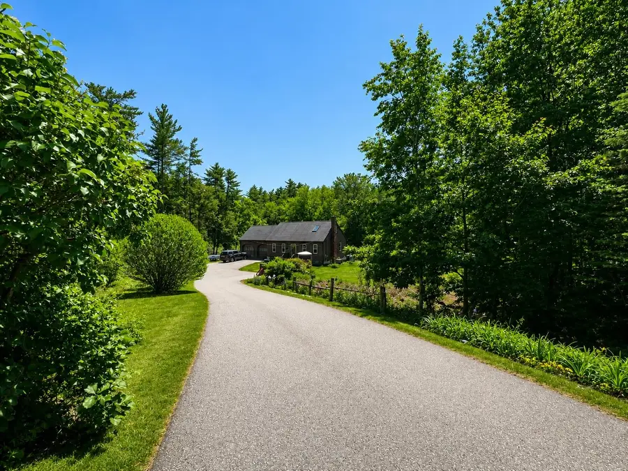 125 Main Street, Raymond, NH 03077 - #2