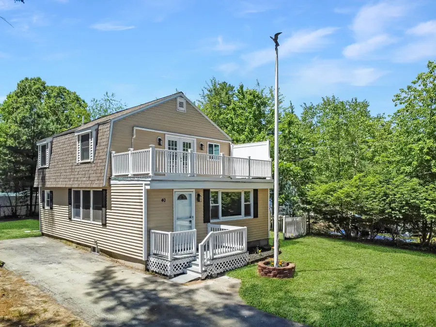 40 Grove Avenue, Salem, NH 03079 - #2