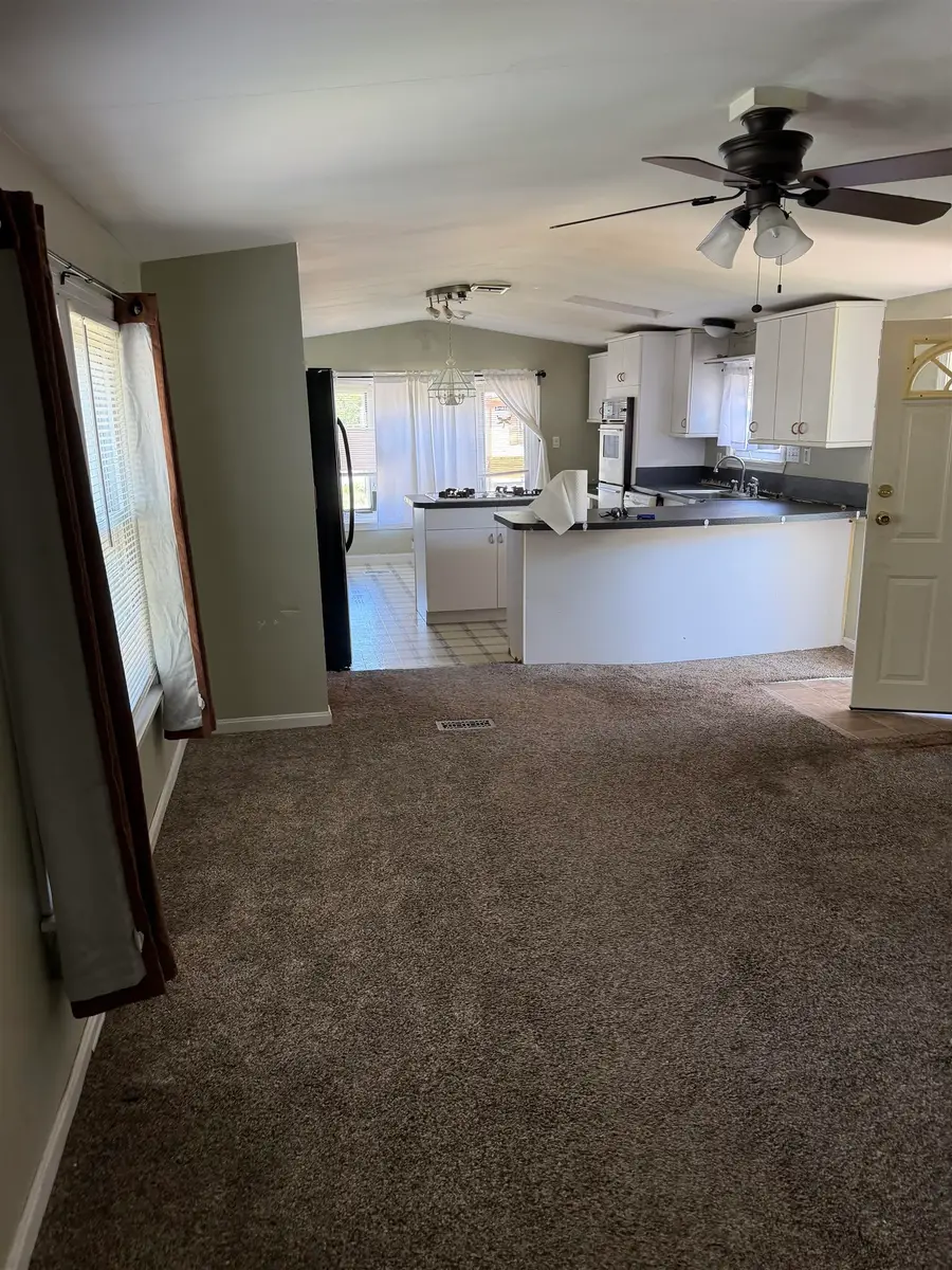 17 Wayland Circle, Exeter, NH 03833 - #2