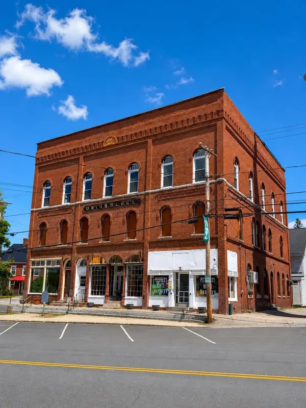 18-22 Main Street, Pittsfield, NH 03263