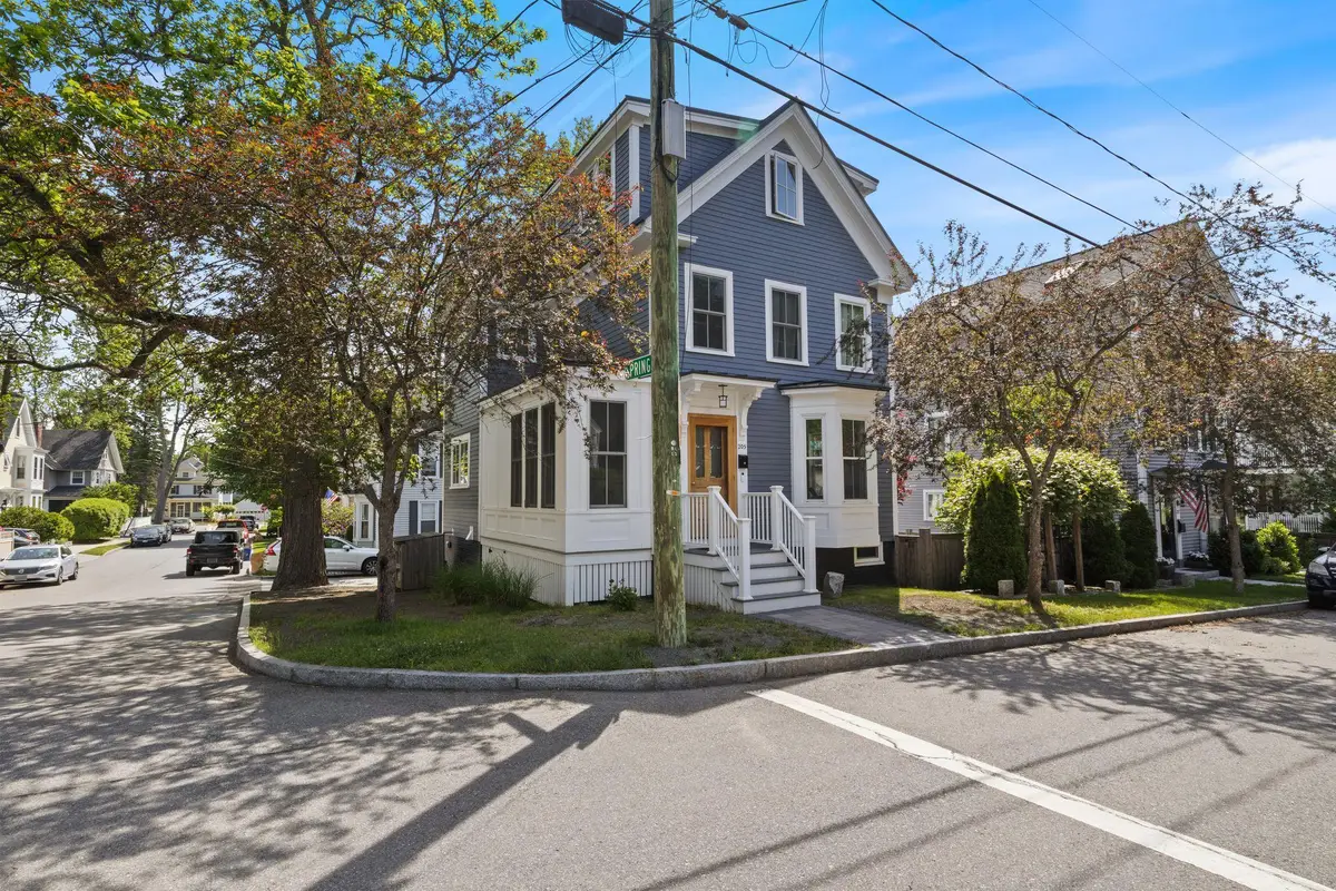 205 Broad Street, Portsmouth, NH 03801 - #1