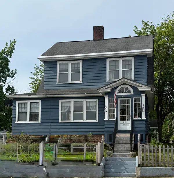 25 Laurel Street, Berlin, NH 03570