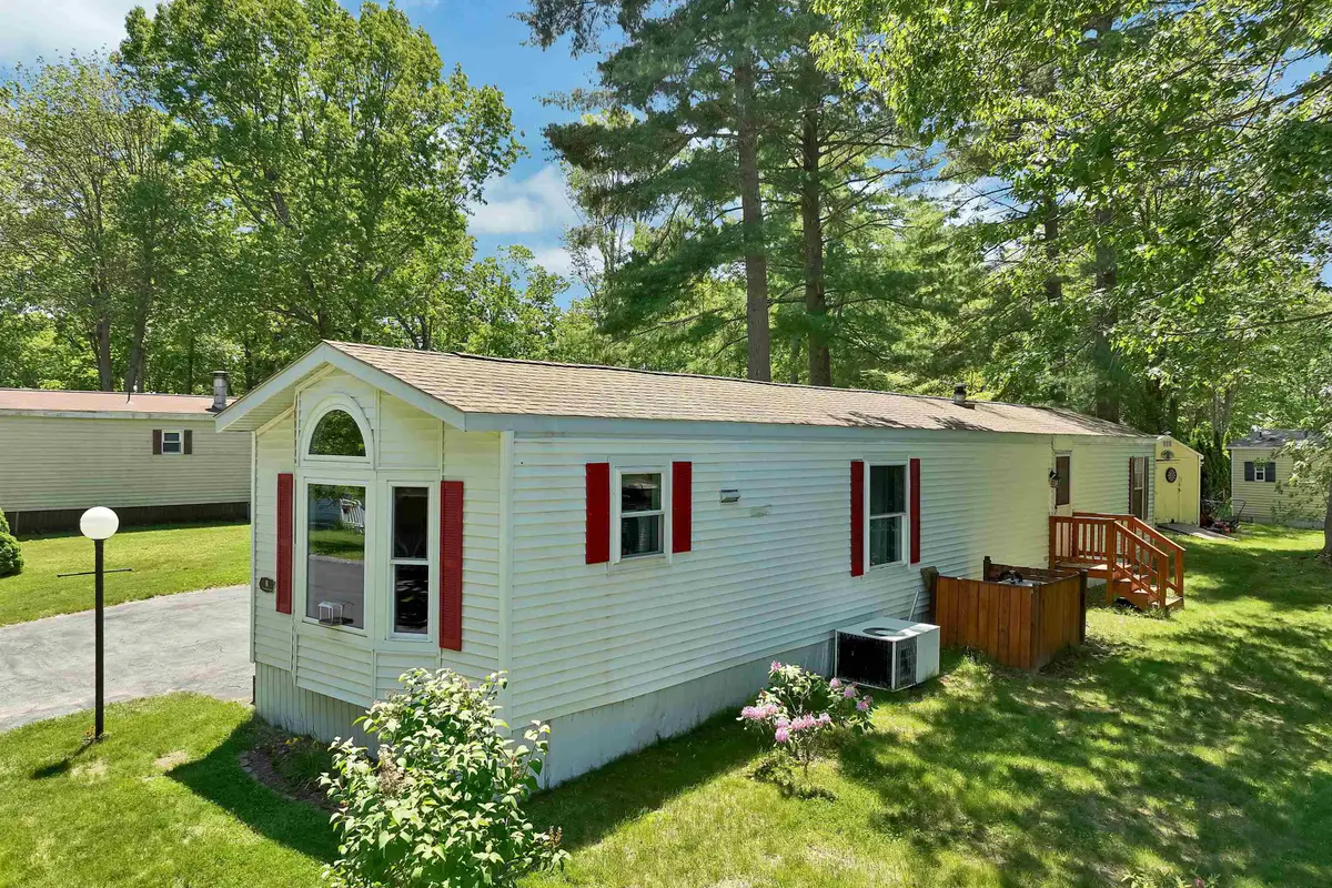 8 N. Cranberry Lane, Rochester, NH 03867 - #1