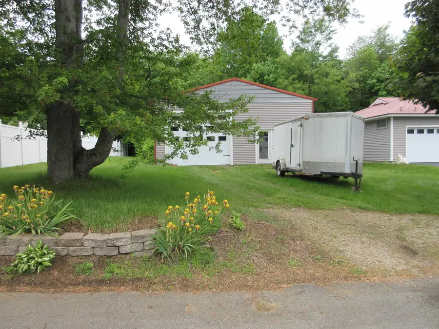 383 ROWE Avenue, Pembroke, NH 03275 - #3