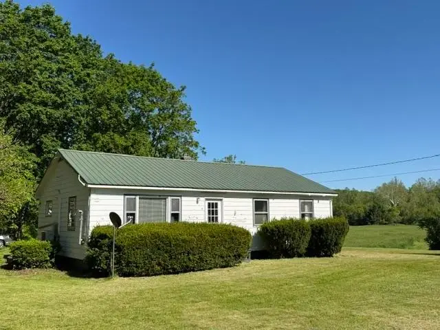 141 Roberts Avenue, Poultney, VT 05764 - #2