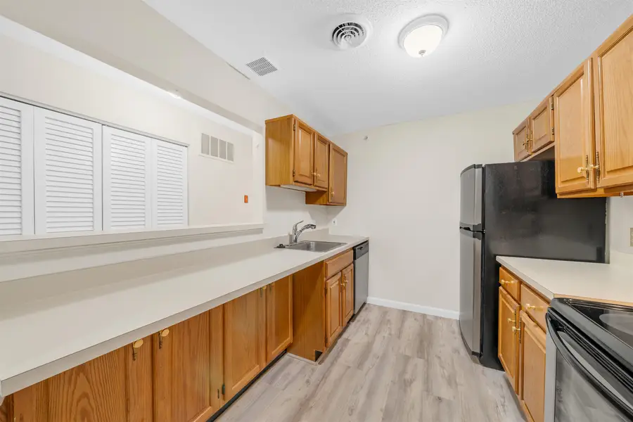 3 Bartemus Trail #202, Nashua, NH 03063 - #2