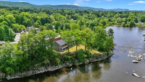 7 River Street, Milton, VT 05468