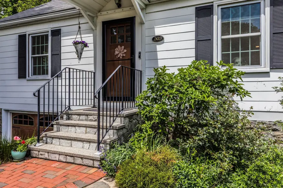 203 Melbourne Street, Portsmouth, NH 03801 - #3