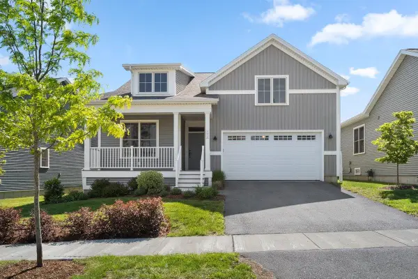 172 Two Brothers Drive, South Burlington, VT 05403