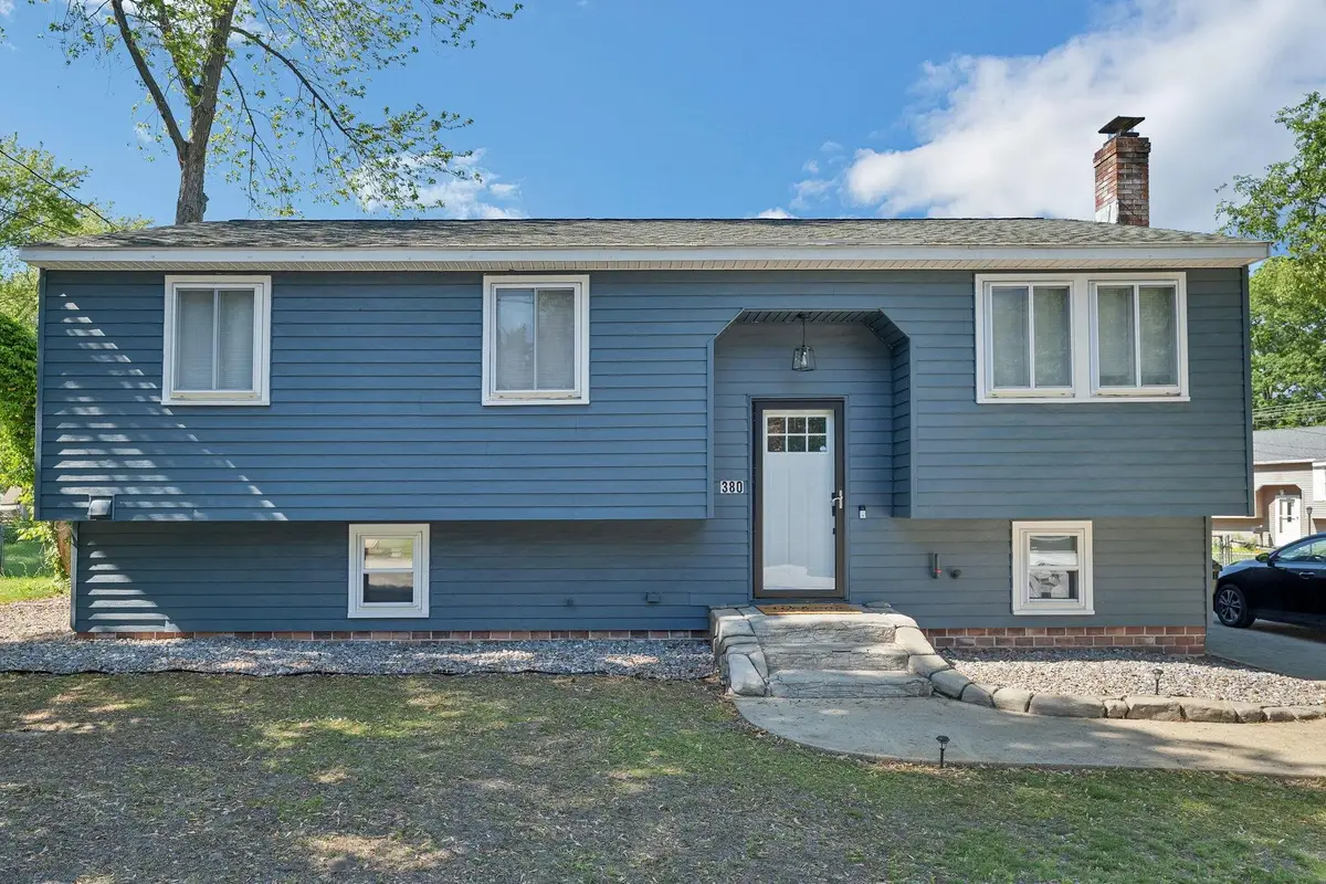 380 Mystic Street, Manchester, NH 03103 - #1