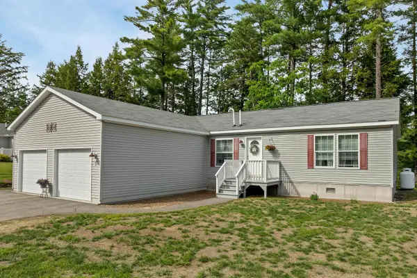 62 Mansfield Woods Way, New Hampton, NH 03256