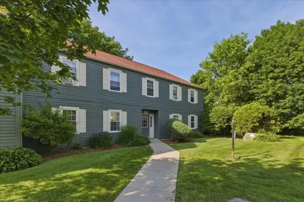 37 Twin Oaks Terrace, South Burlington, VT 05403