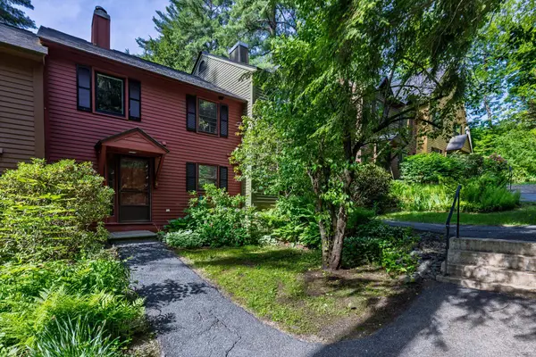 826 Hard Road #B4, Hartford, VT 05059