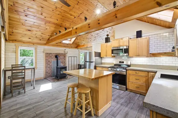 18 Third Street, Windham, NH 03087