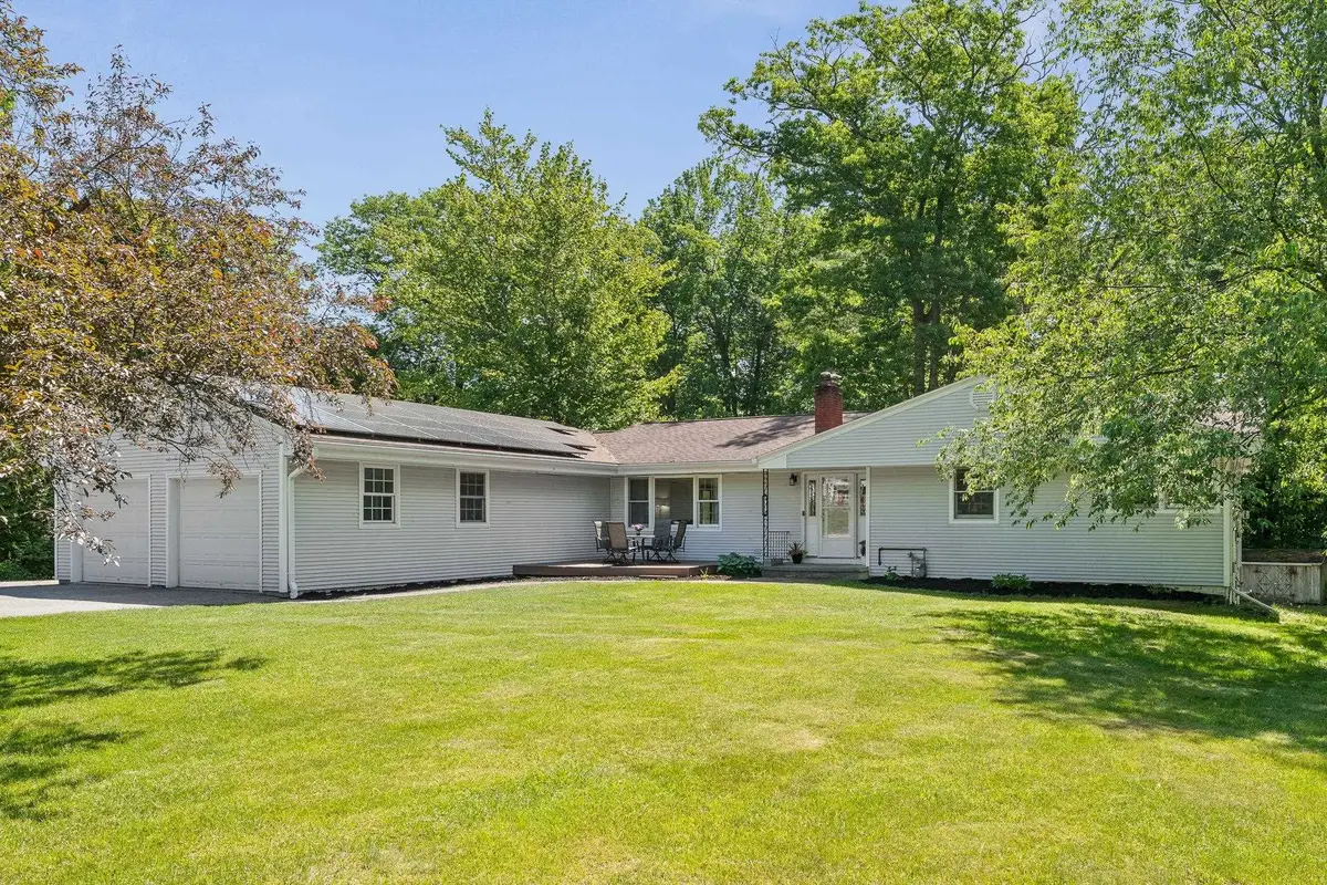 18 Valleyview Drive, Essex, VT 05452 - #1