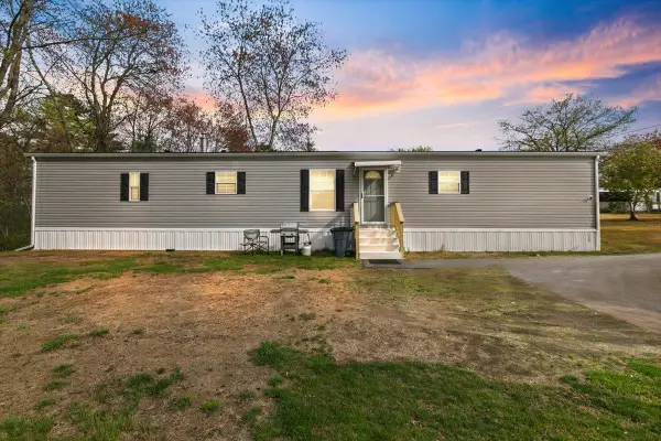 30 Kendall Pond Road #90, Derry, NH 03038