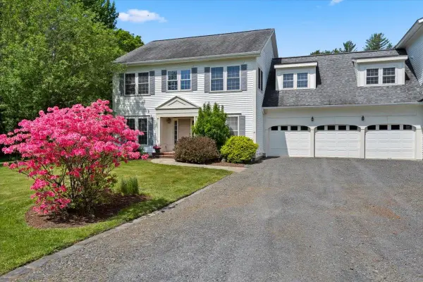 64 Homestead Lane, Waterbury, VT 05677