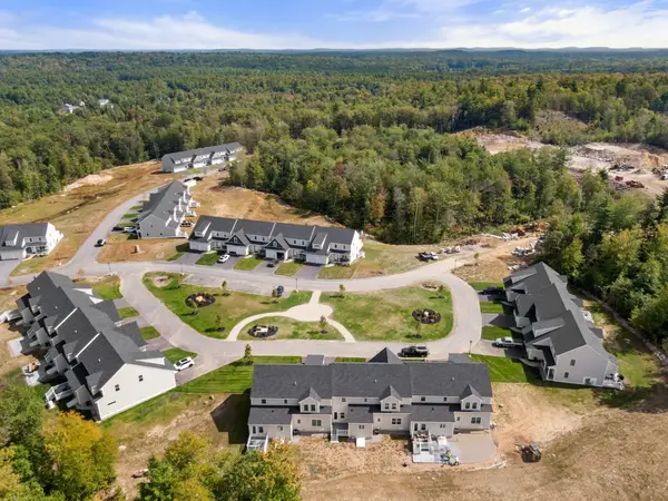 69 Driftwood Circle #26, Sandown, NH 03873