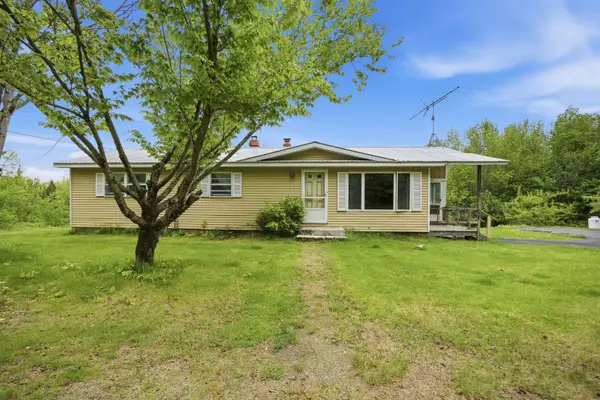 461 Coventry Road, Benton, NH 03785