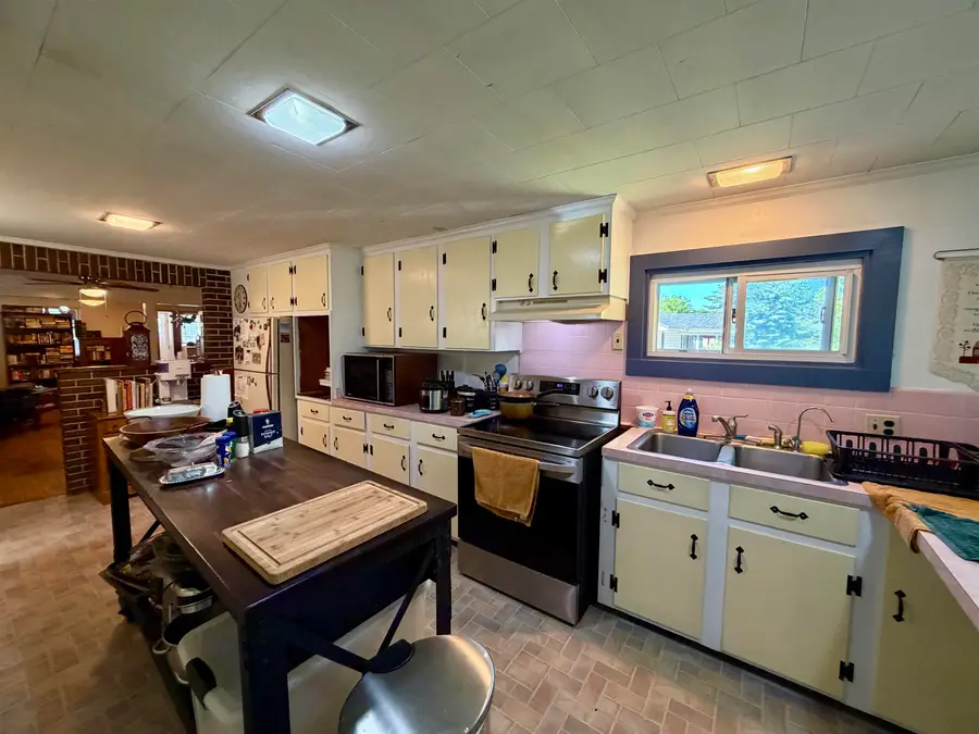 61 Maple Street, Somersworth, NH 03878 - #3