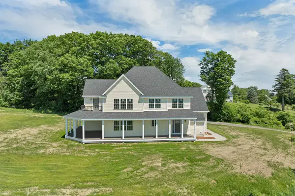 22 Fairway Drive, Dunbarton, NH 03046