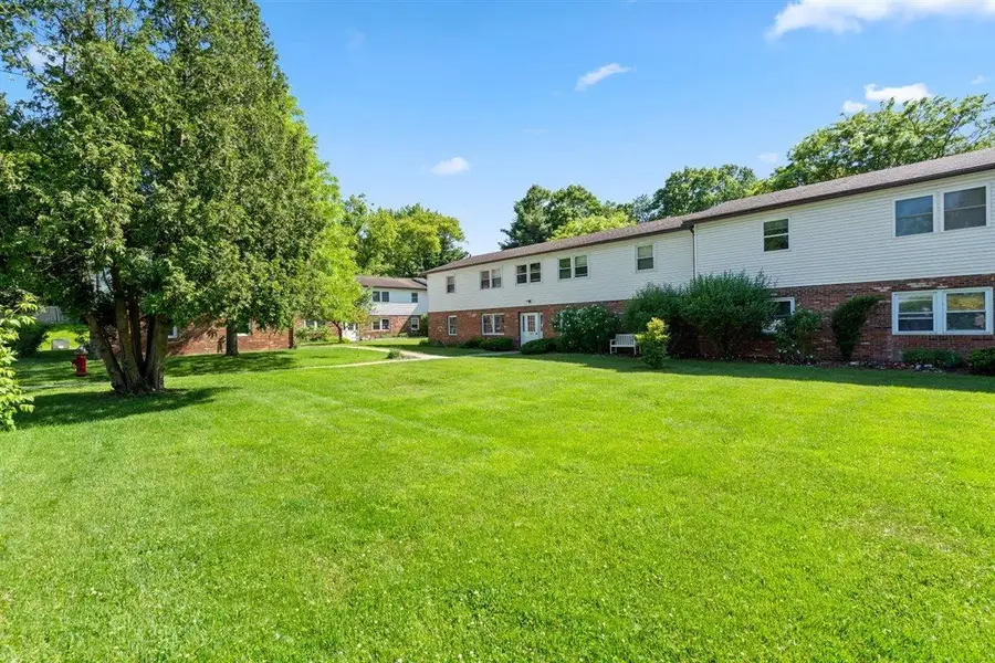 111 Sherwood Square, Essex Junction, VT 05452 - #3