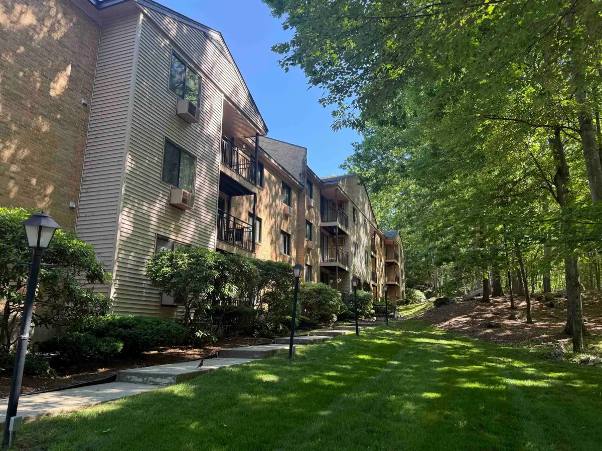 19 Country Club Drive #32, Manchester, NH 03102 - #1