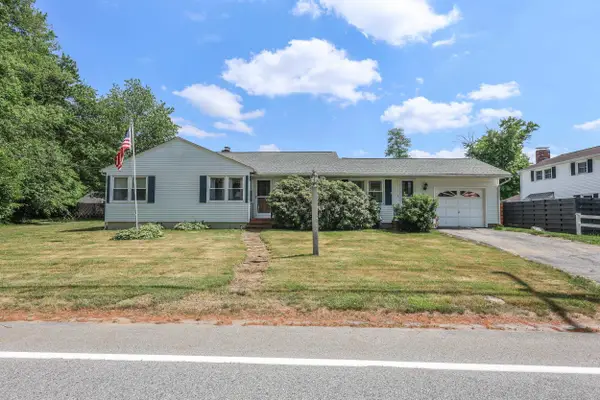 68 Robinson Road, Nashua, NH 03060