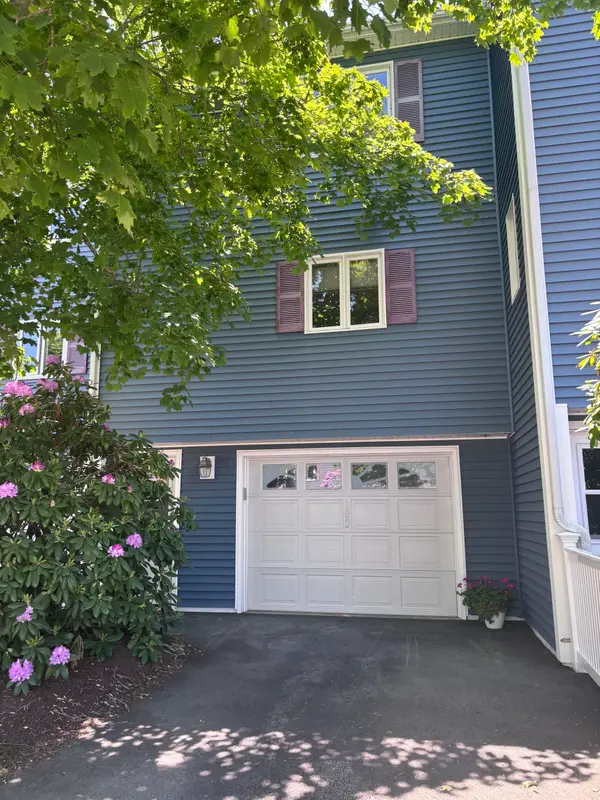 102 Seabury, Hampton, NH 03842