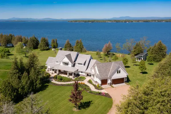 109 West Shore Road, Grand Isle, VT 05458