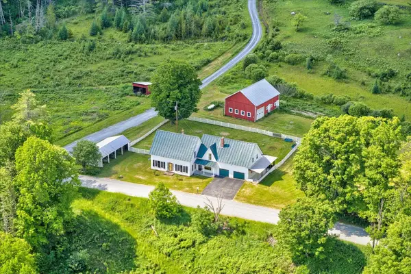 76 E Orange Road, Topsham, VT 05086