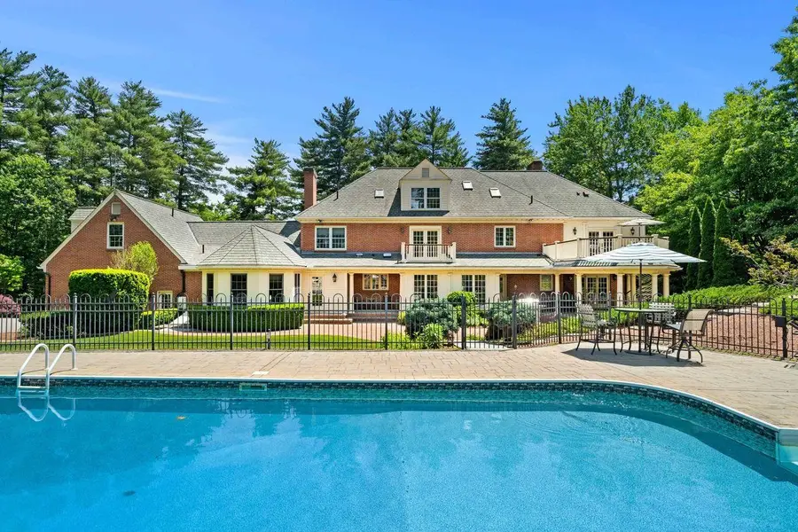 56 Oak Drive, Bedford, NH 03110 - #3